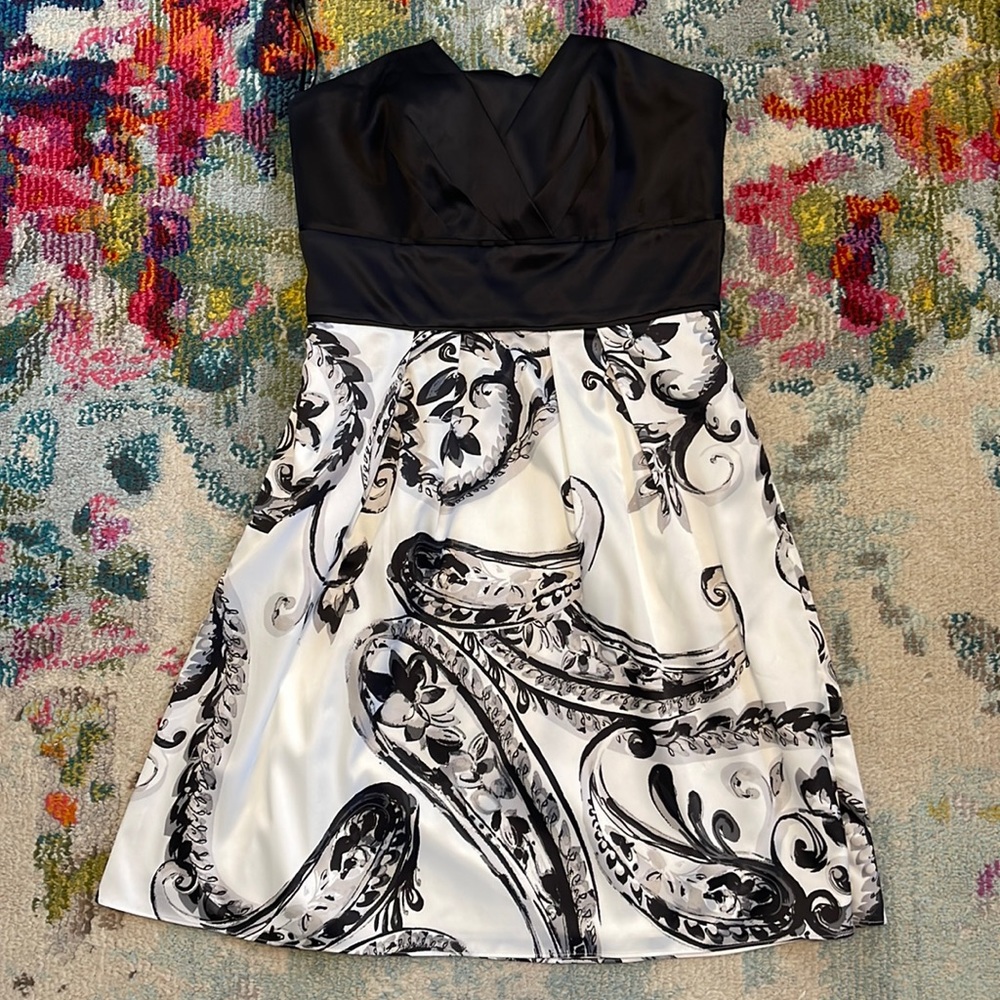 White House Black Market- size 6 strapless dress